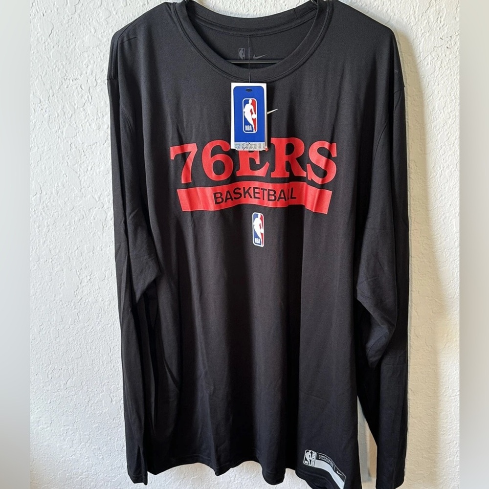 Nike Men’s 2XL Philadelphia 76ers On-Court Practice Legend Long Sleeve T-shirt